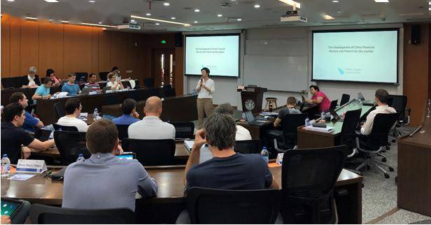 陆培丽: 从统计世界走向人工智能