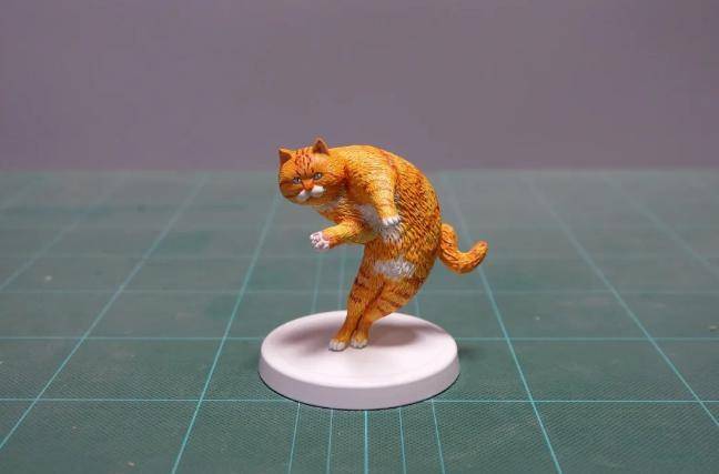 当猫做成手办后,网友:猫界又出新品种了?_猫咪
