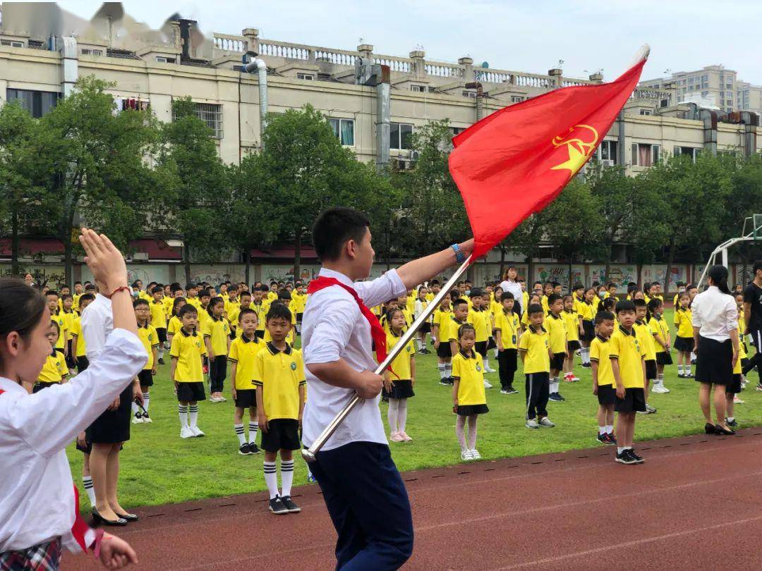 幼儿园凤山街道中心幼儿园一起去看看—余姚的孩子们是如何欢度的呢