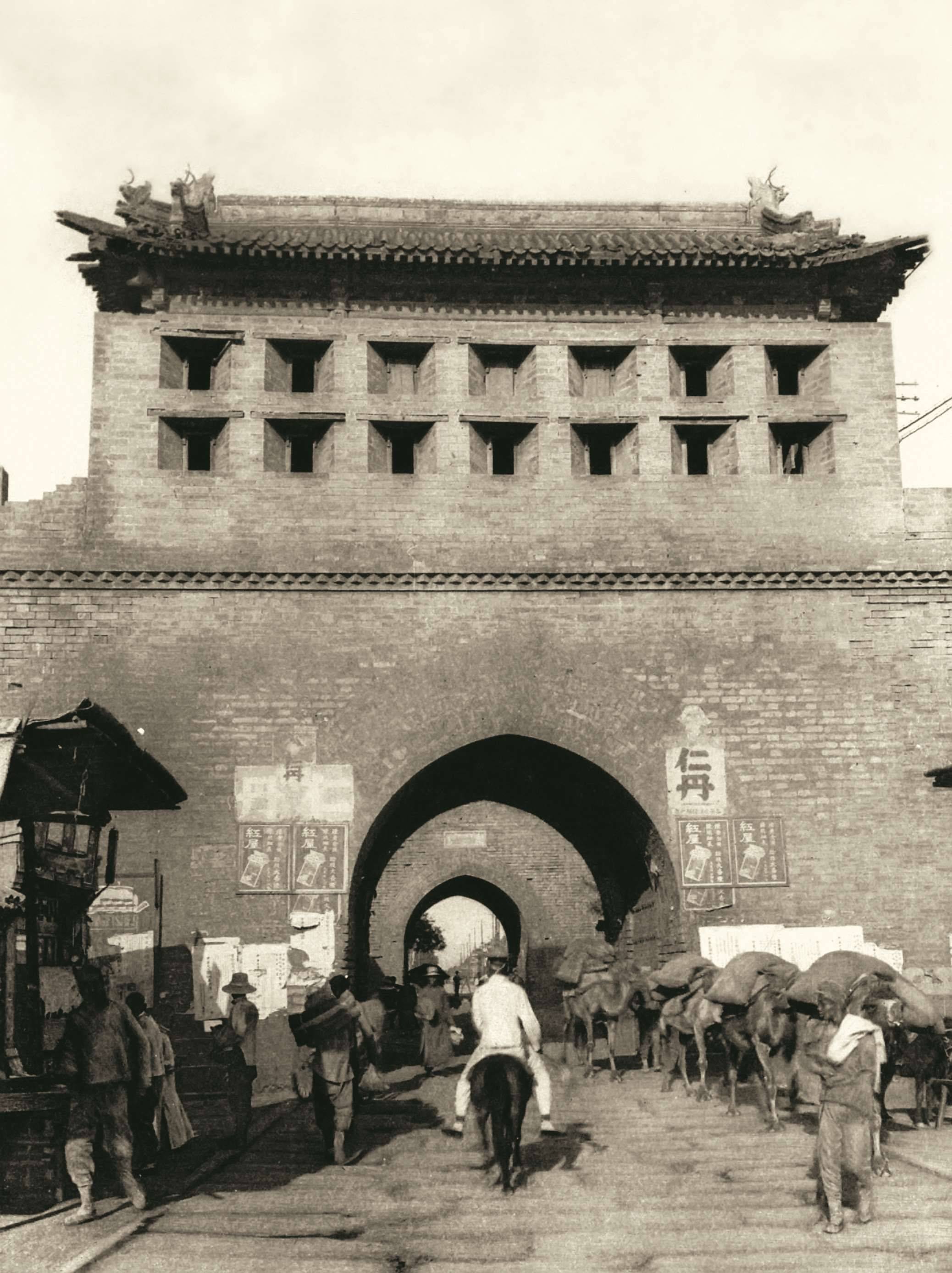 京华物语⑦:那些屹立数百年的城门楼,他用镜头抢救下来