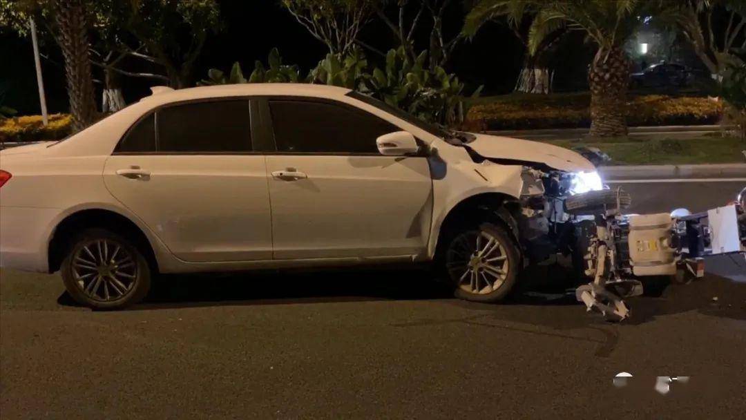 悲痛环岛路发生车祸一男子被网约车撞倒又遭的士碰撞当场身亡事故背后