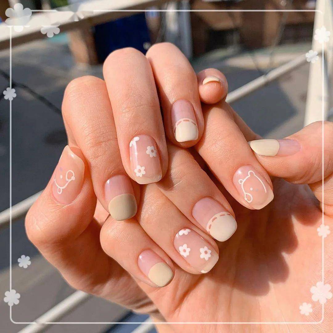 今天就来分享两款非常适合夏天的美甲,里面还细分了很多很多的种类,都