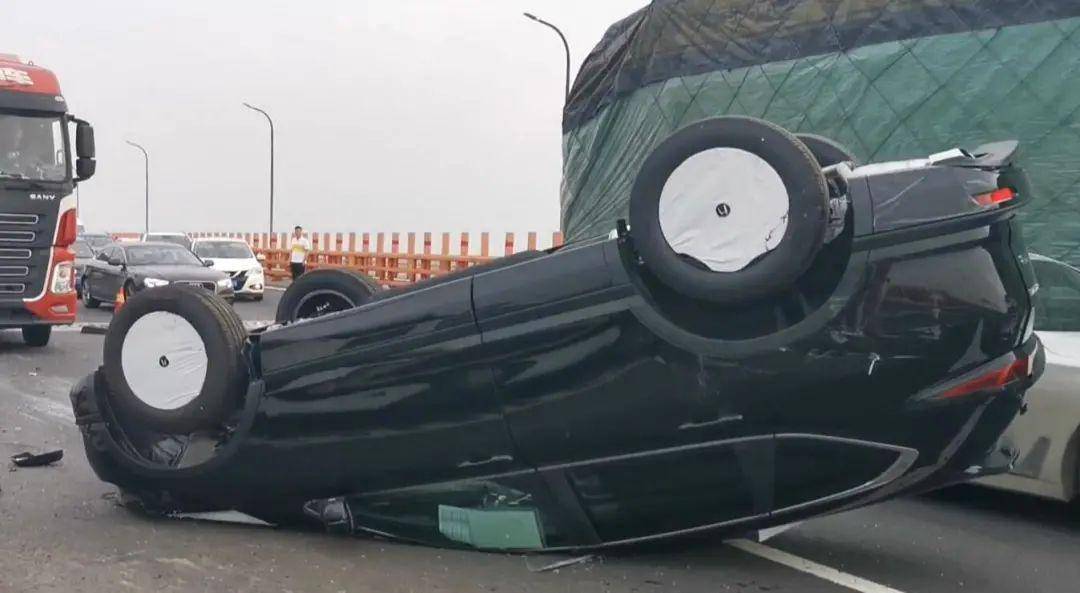 跨海大桥事故图片