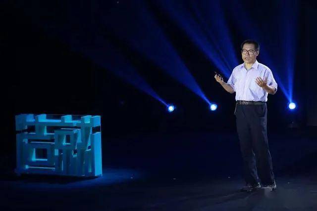 点击图片观看航天科工集团二院研究员杨宇光在造就的演讲二战结束后不