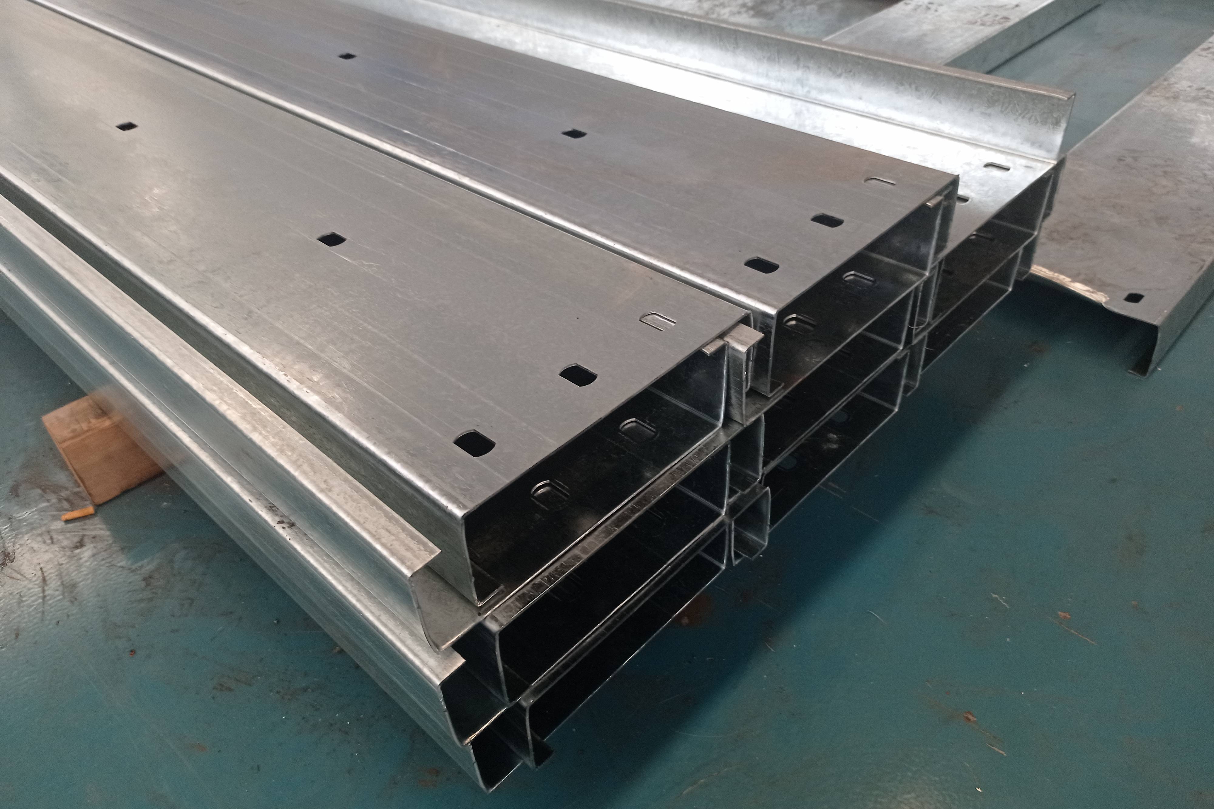 广联钢建筑cz钢檩条加工过程钢结构