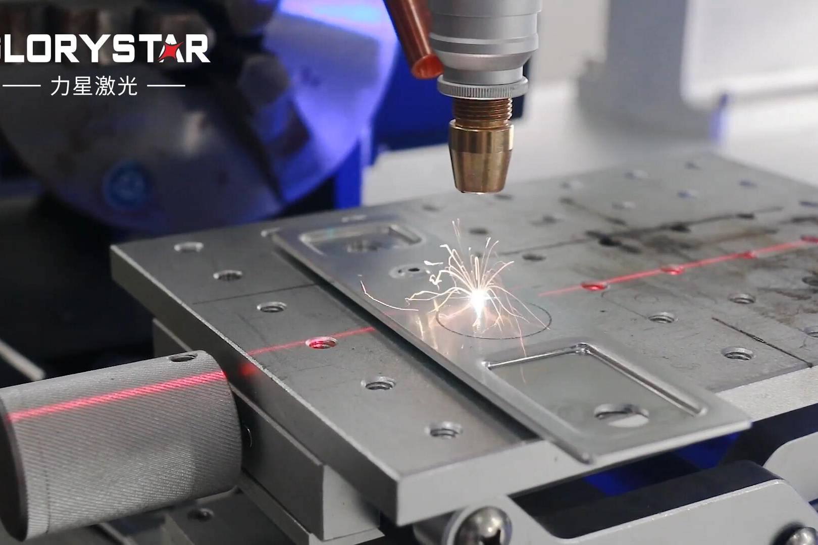 智能机器人激光焊接机实现高效稳定焊接加工节省人工成本