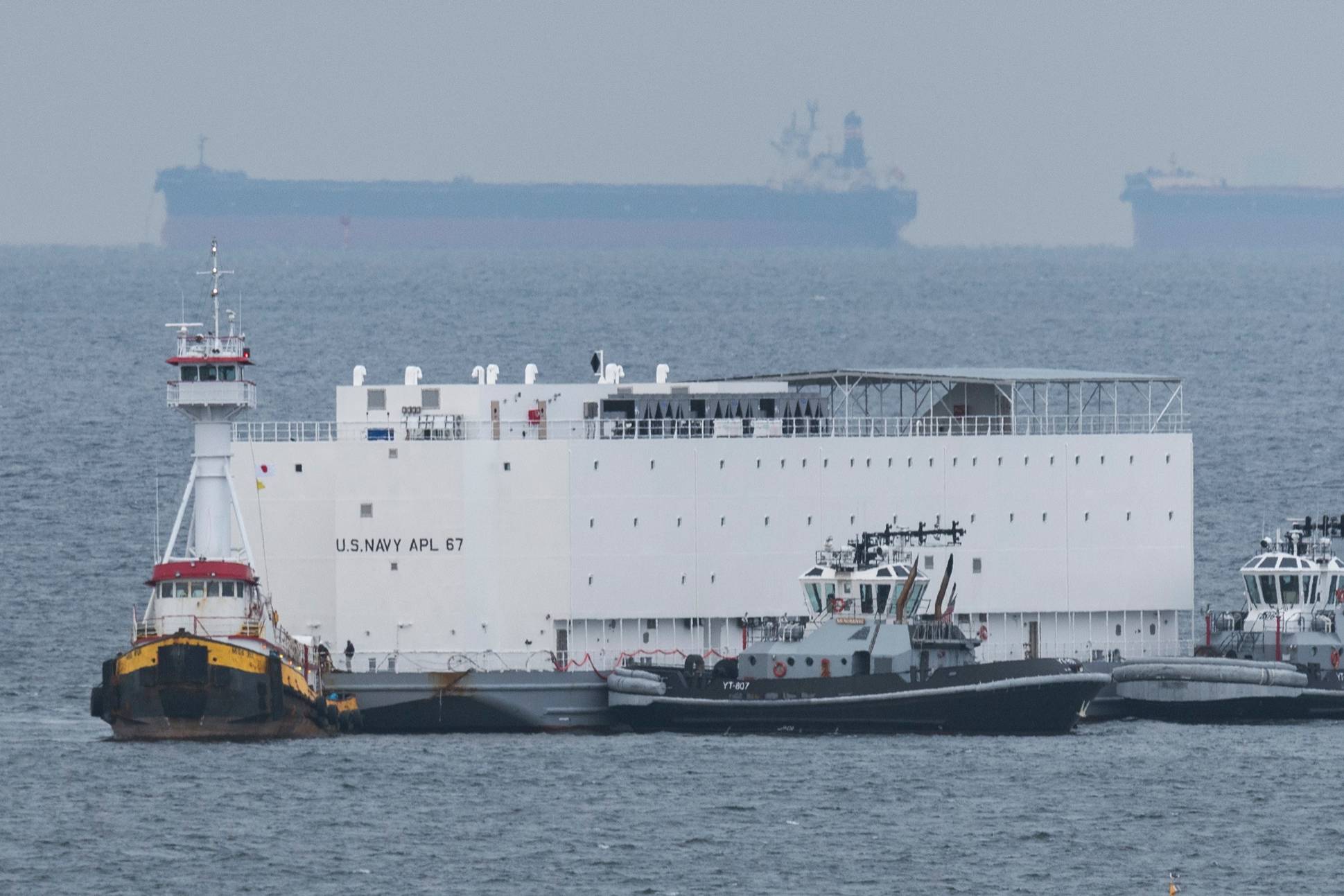 造型特殊十分罕见，美国海军新战舰抵达横须贺，是监狱还是酒店？_ 