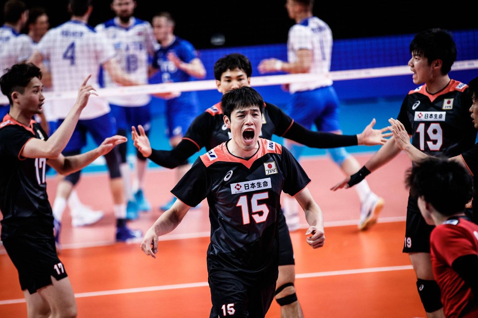 李博!日本男排副攻手的奇葩触网