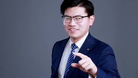 上课铃教育明星讲师藤哥:逃离舒适圈,唤醒学生的学习激情同时也要给