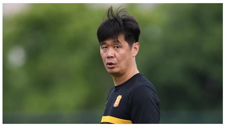 李霄鹏有资格出任国足中方教练组长吗？