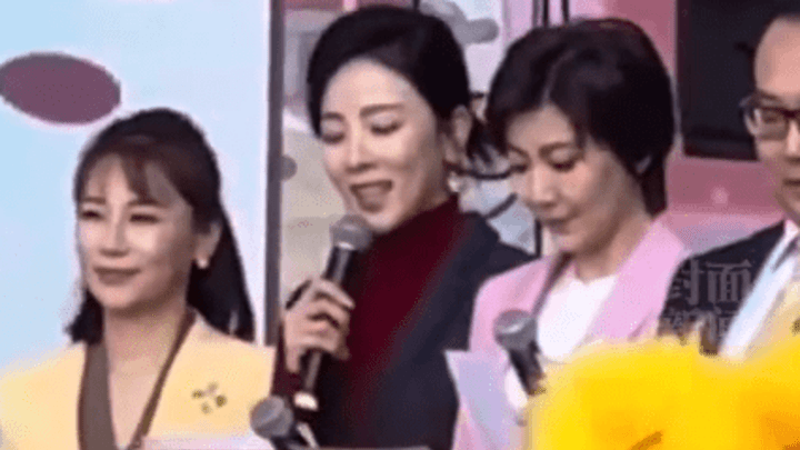 离职40天主持3场商演引争议，李思思是走下坡路了吗？