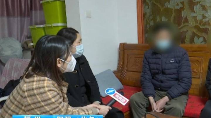 妻子想卖房救儿不料遭丈夫反对，钱分我一半，你怎么看？