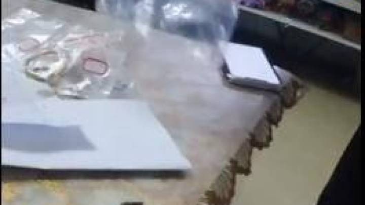 放学路上捡到一包黄金首饰，价值16万元，这是拾金不昧的表现吗？