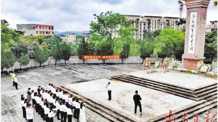 鲜花寄哀思，你会买吗？