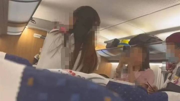 女孩在高铁遭掌掴坚持不和解，你支持吗？
