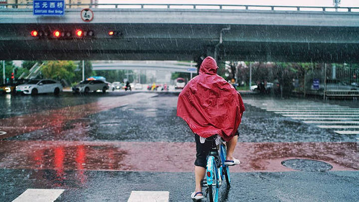 北京一地降雨量近300毫米，保定是不是积水严重点？