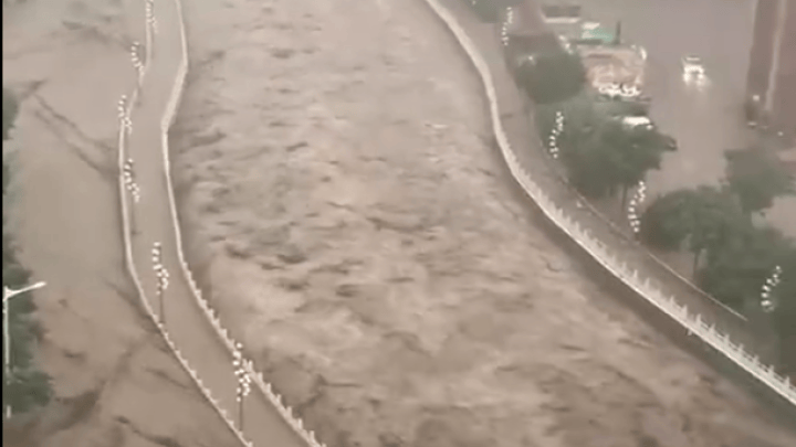 北京门头沟洪水已退，你觉得道路泥泞不堪吗？