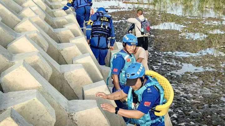 4岁女童海边走失，根据海流预报，如已落水，她会被带离海滩吗？
