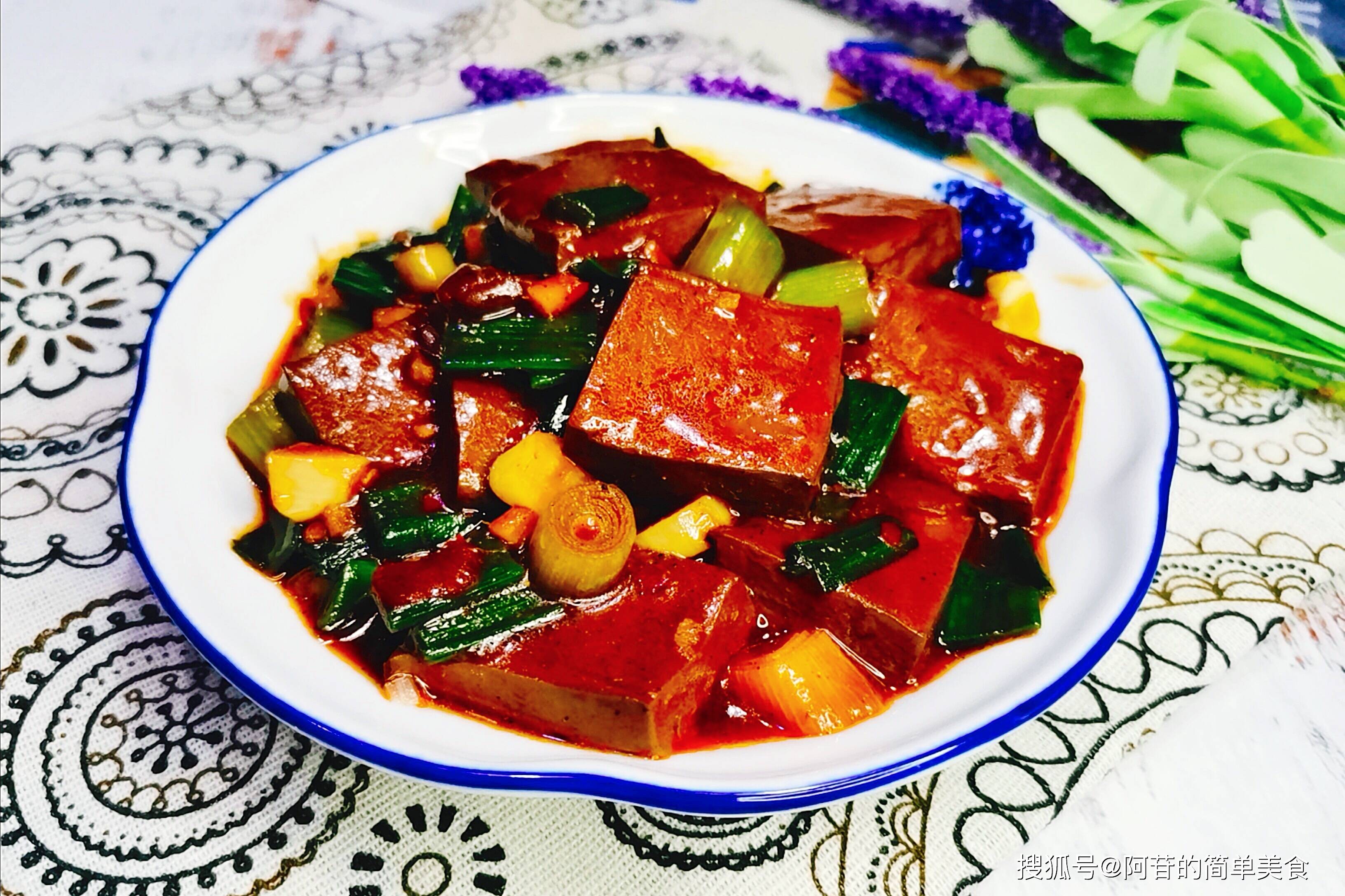 酸菜豆腐猪血汤怎么做_酸菜豆腐猪血汤的做法_豆果美食