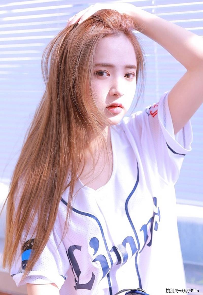 性感美女时尚写真:棒球服美少女漂亮脸蛋,清纯甜美可爱迷人!