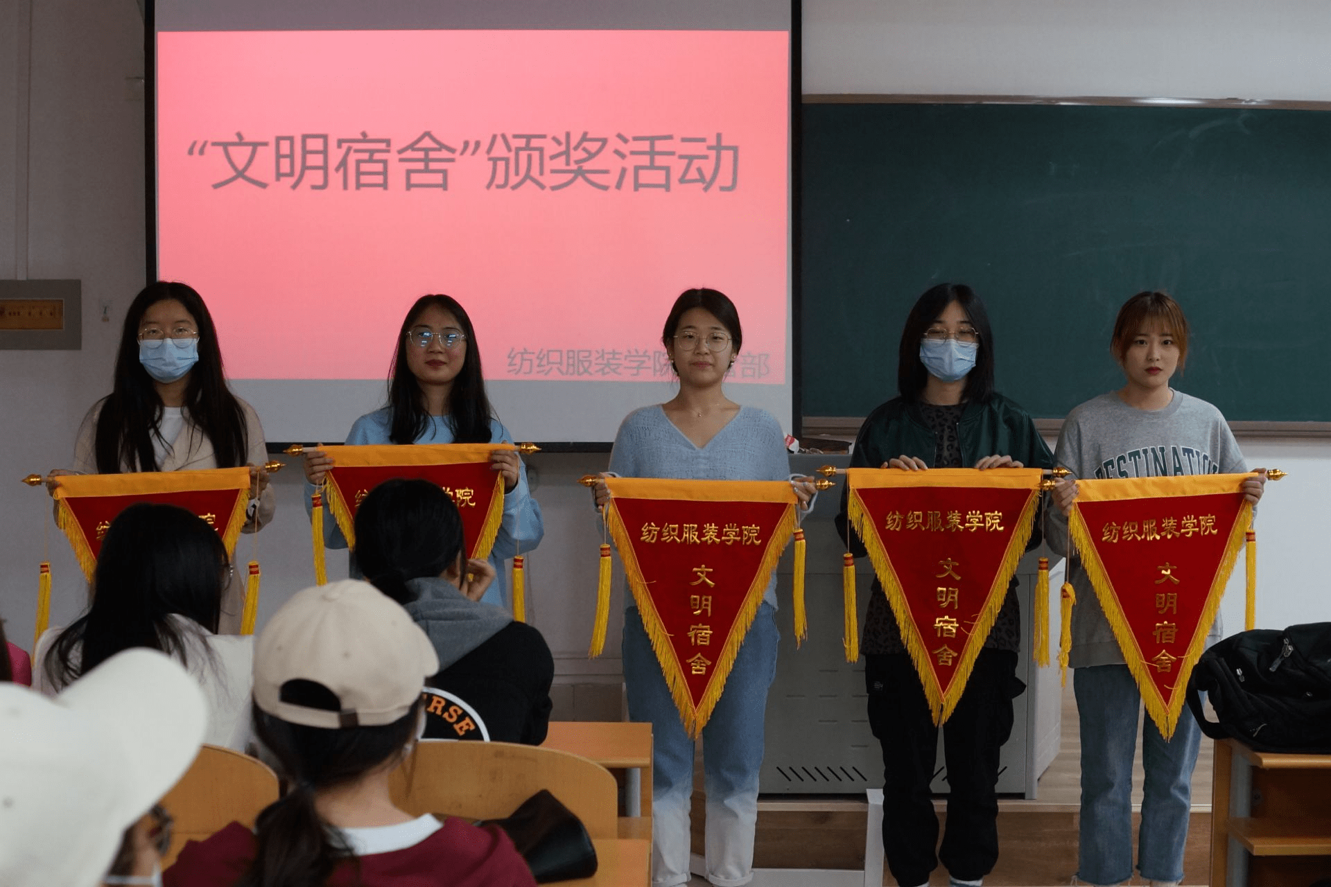 德州学院纺织服装学院图片