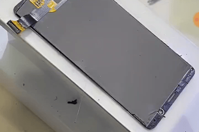 冷光屏这么贵怎么换屏更保险