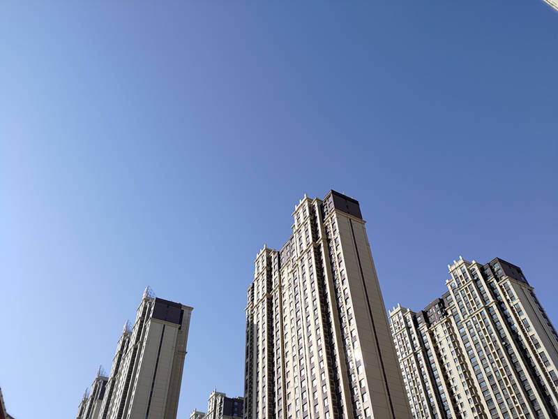 额头|腾讯ROG游戏手机5评测：与普通手机迥然不同的游戏体验