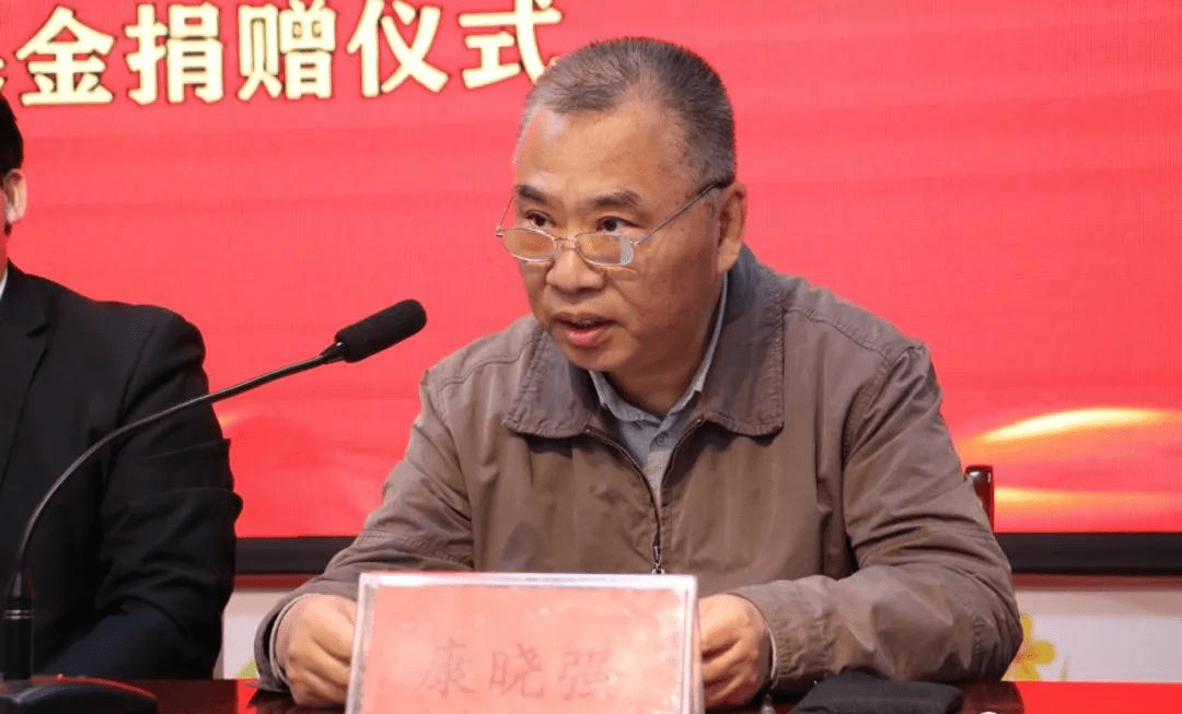 市老促会会长刘宗启作讲话仪式内容4月20日上午,"乡贤助力·回报桑梓"