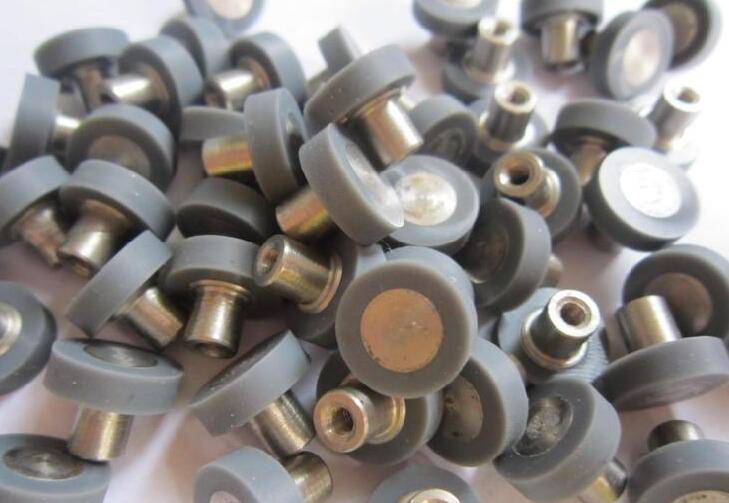 的把手根本都是内部是金属外部是胶制,这种现象咱们可以称为部分包