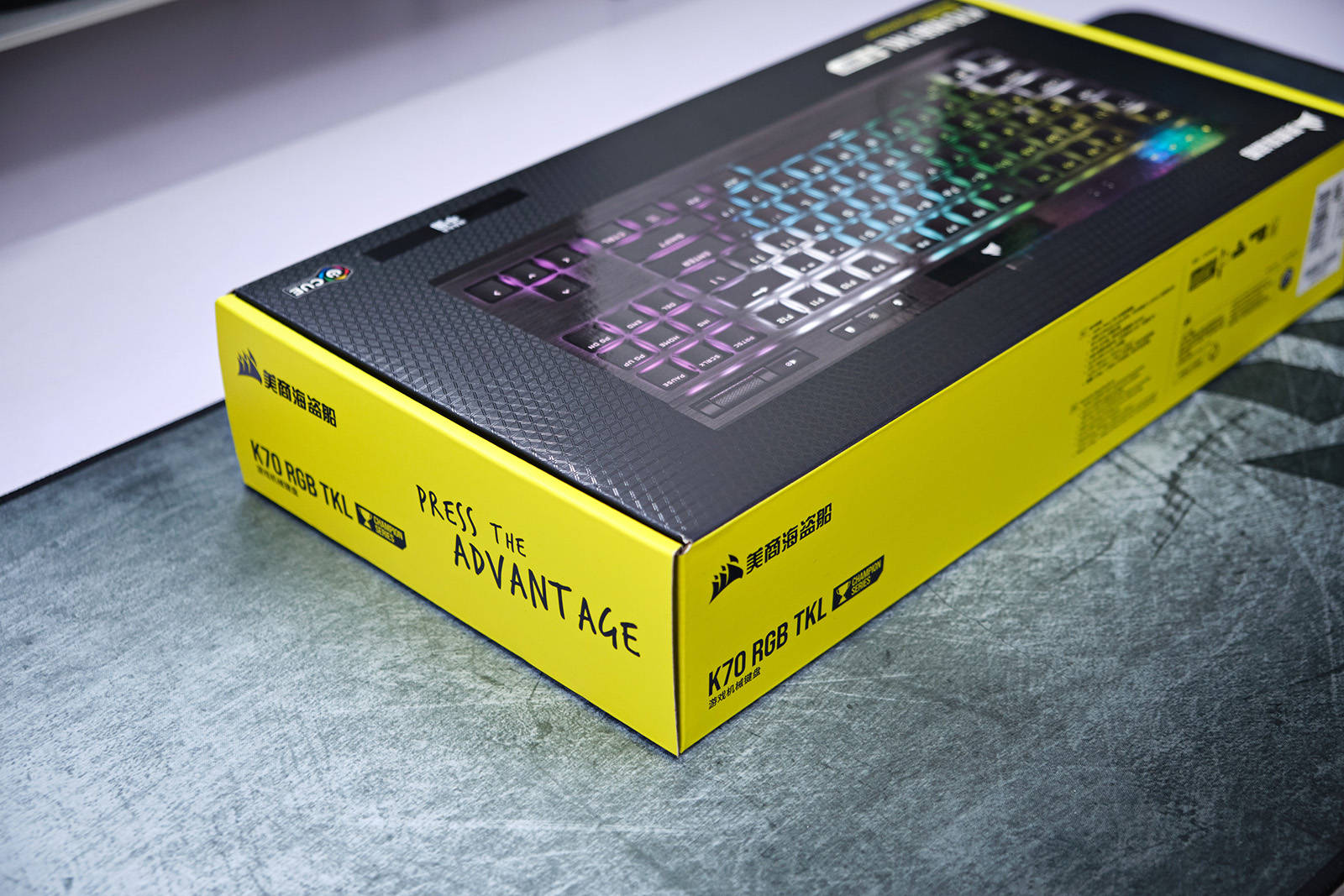 不枉苦等你八年美商海盗船k70rgbtkl机械键盘