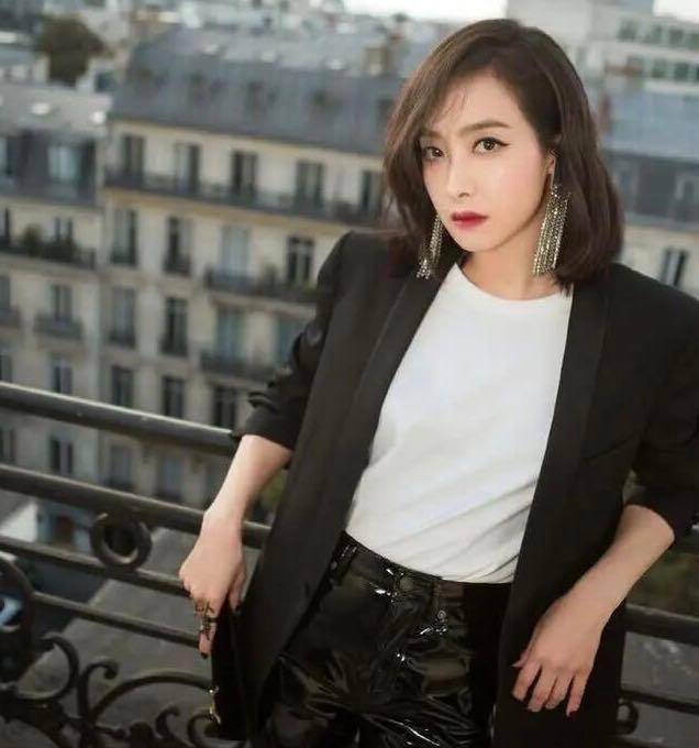 比较大气的女生特征 30a5113f094344a6907046bafe8e0771.jpeg