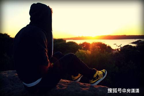 怎么坚定自己的感情 6581c281467f4eacbdf612e85907a09f.jpeg
