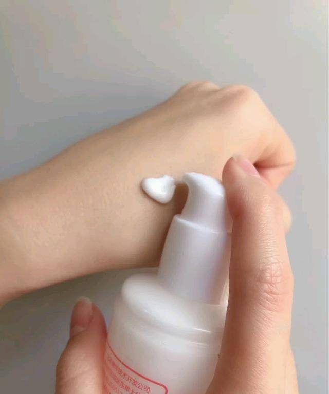 原创护手霜盘点茱莉蔻不值维生素e乳全身涂凡士林真的好用