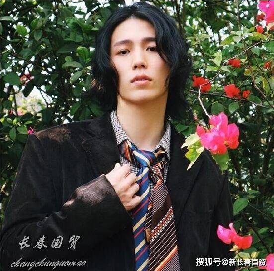 林瑞阳帅儿子与男星荧屏激吻,直言只想跟对方组CP