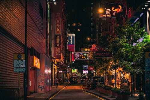 100万拋售大盘珠宝引发质疑 爱迪尔下修业绩