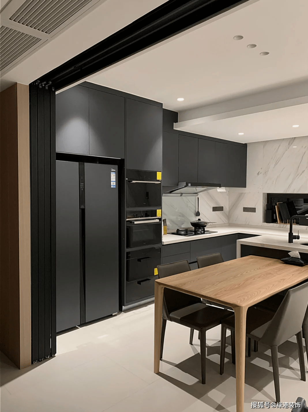 装修知识:据说95%业主的家中,冰箱都是这么设计的!