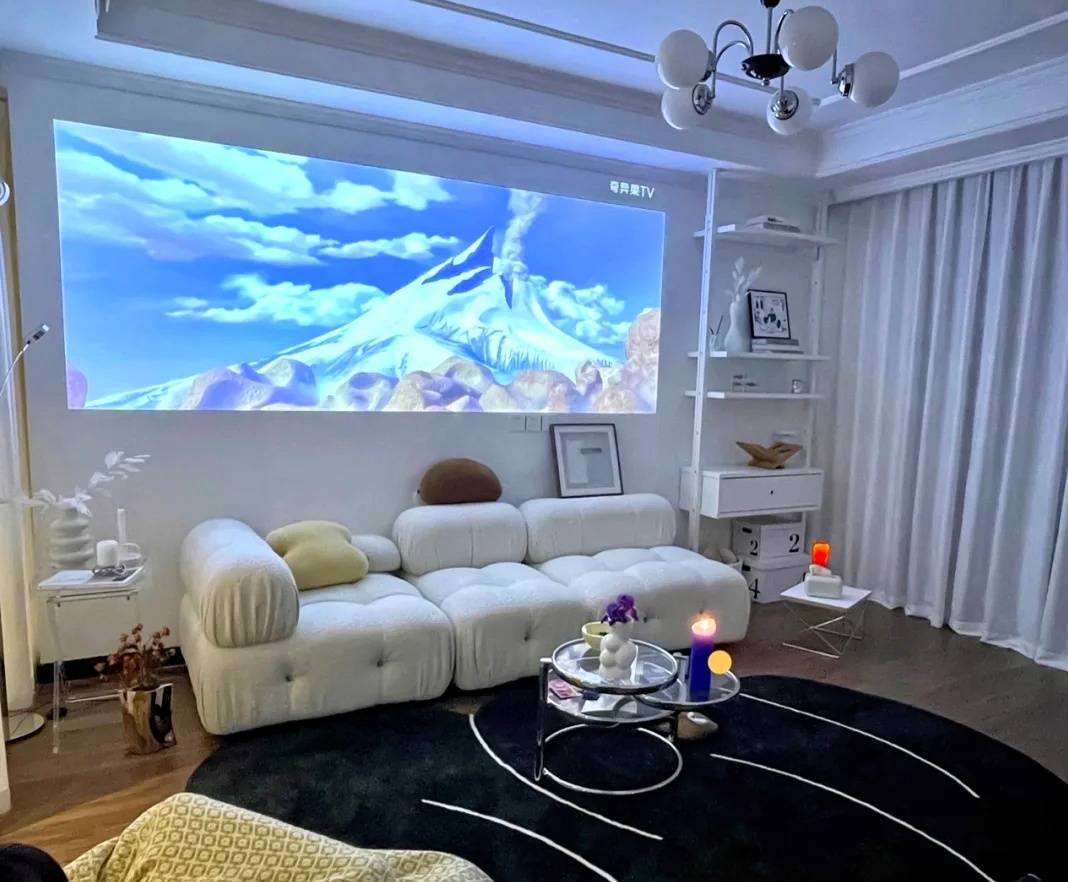 原创客厅用投影仪好吗装修设计要注意哪些事项