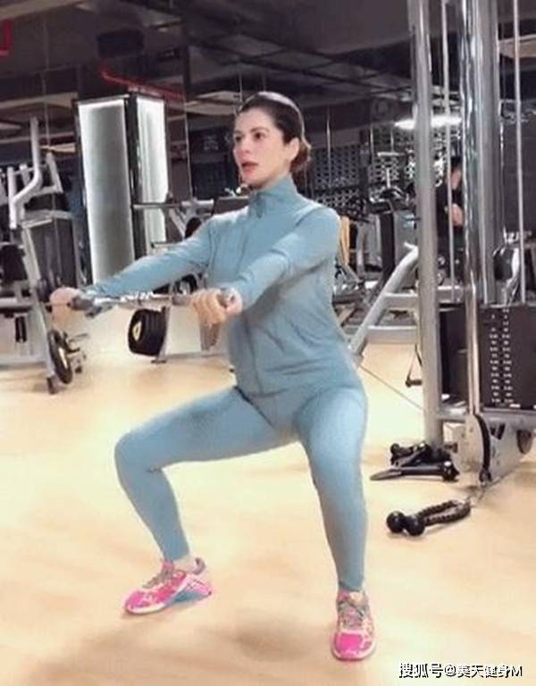 36歲印度女星，魔鬼身材惹人愛，這就是健身的魅力，太有氣質了 健身減肥達人 第4张