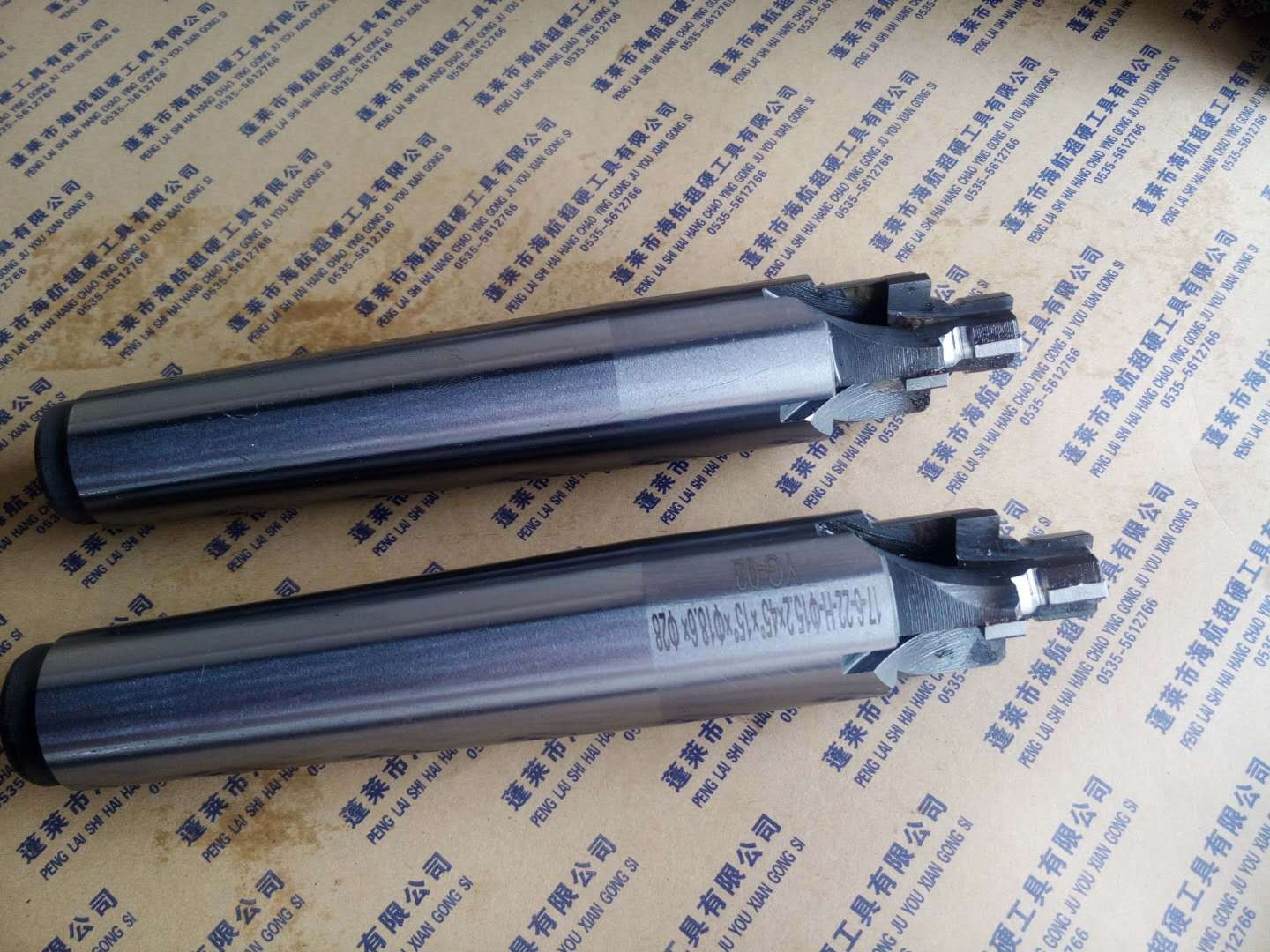 金刚石铰刀使用时后孔表面为何出现螺纹