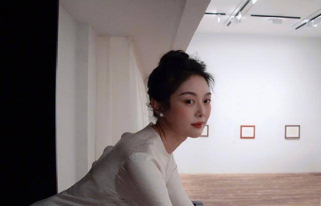 普通女生怎么拍出氛围感 e97dd11b18ac46fcaf398791bbf3eef4.jpeg