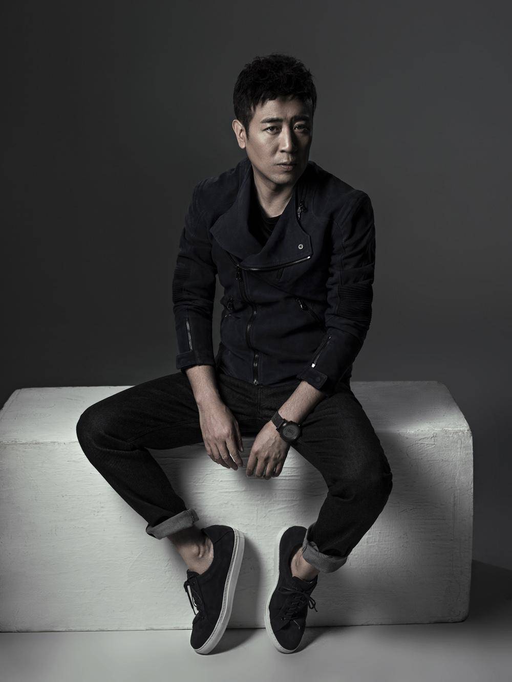 于和伟经典照片集锦 凭借在影片中蹦迪出名的演员