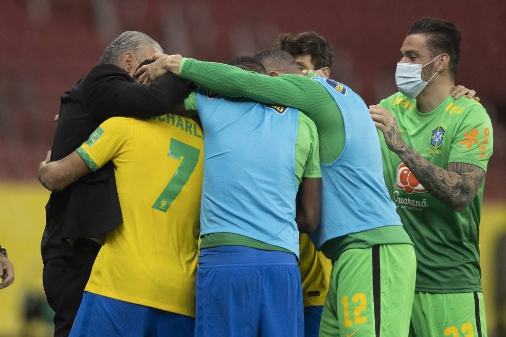 世预赛-内马尔传射理查利森破门 巴西2-0厄瓜多尔_瓦伦西亚