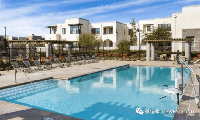 洛杉矶尔湾社区公寓 3房4卫 房龄新 位置佳 享高品质生活 835万美元