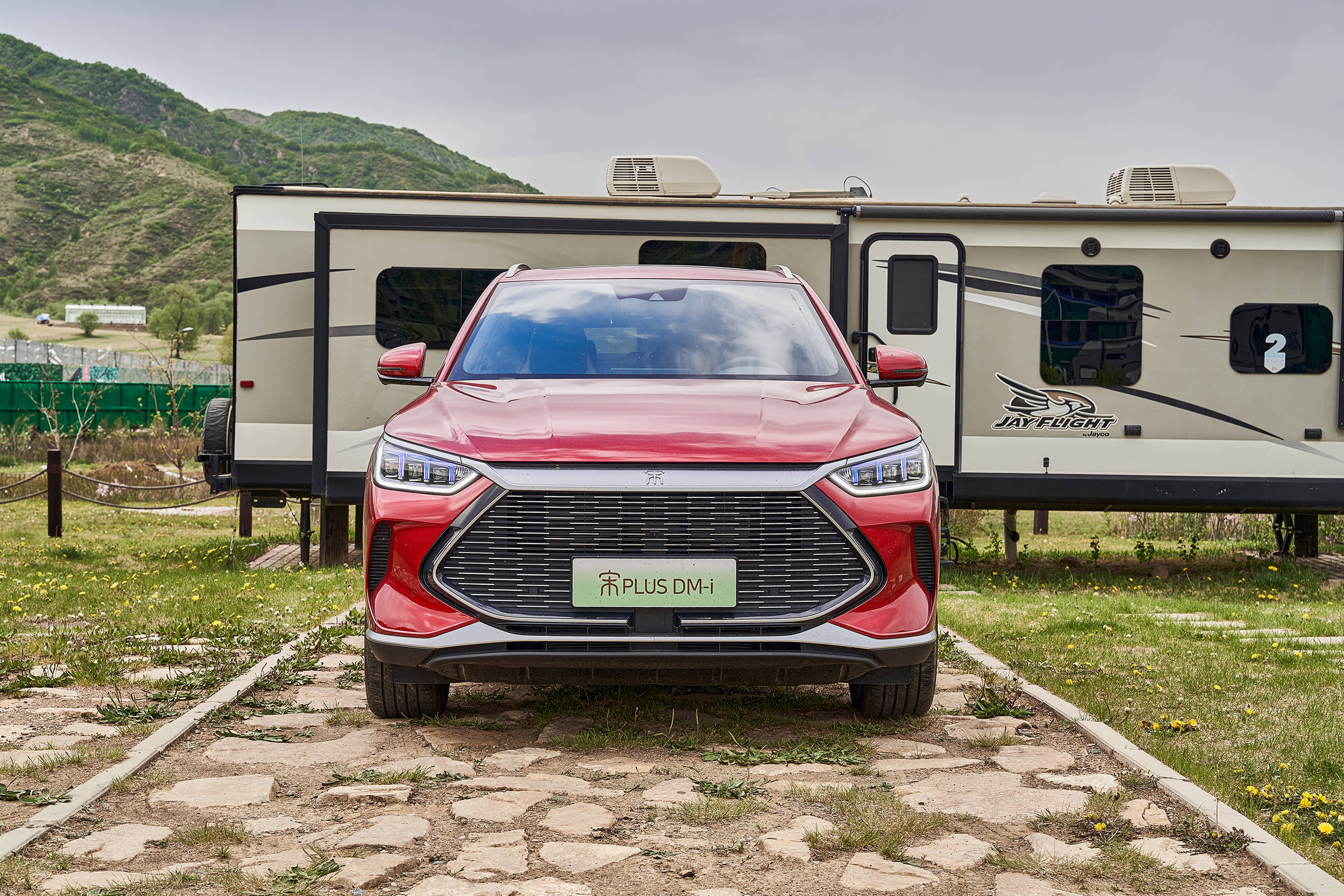 试驾比亚迪宋plusdmi游览海坨山谷房车营地