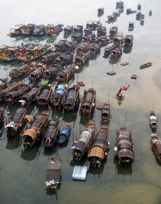 中国还有这样的水上古村落,吃住都在小小的渔船上