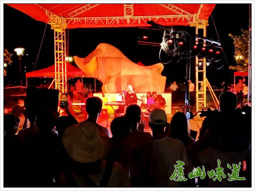 庐山景区:庐山牯岭镇积极服务于中外学生文化交流艺术表演活动
