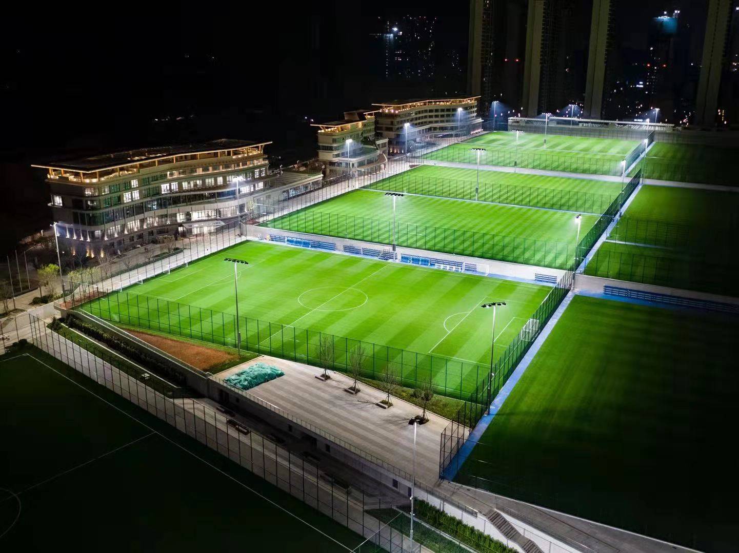 挖掘中国巨大潜力 国际足联启动＂星星之火＂项目_的足球