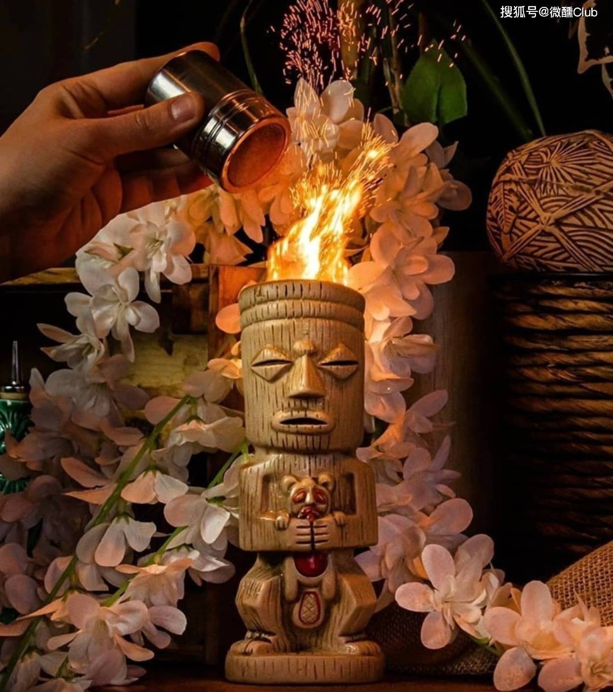 都在酒里,父爱节为他调一杯酒