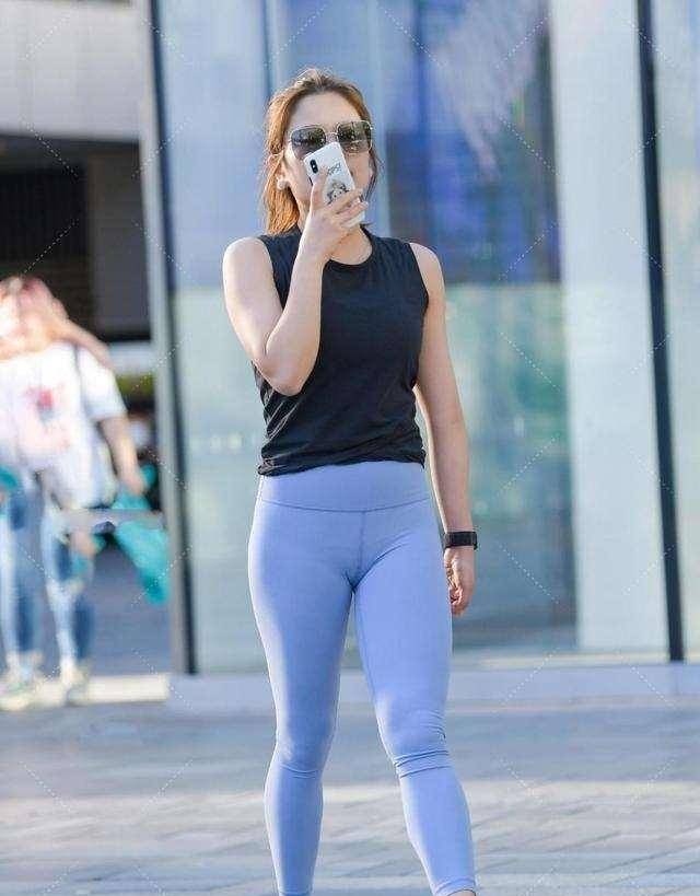 小腿粗怎么穿搭好看 ca89da34f54d40b893a5e4f2199ab984.jpeg