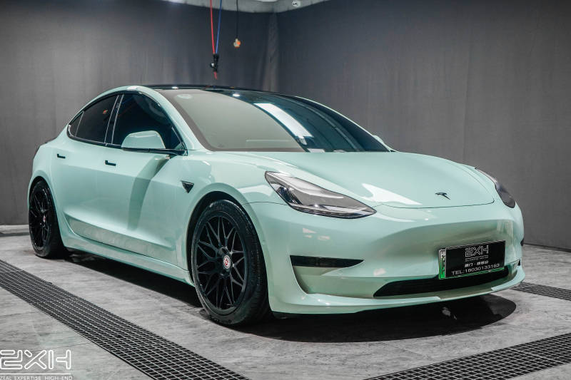 特斯拉model3贴改色膜是香草味的呀